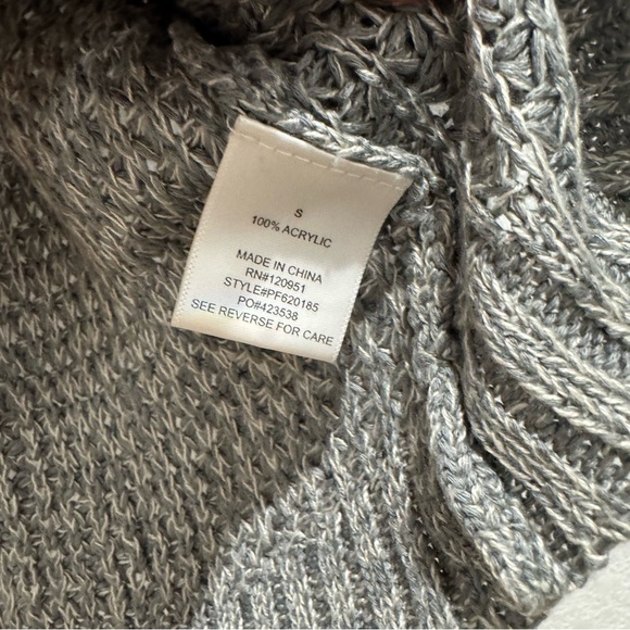 Pink Rose Gray Cable Knit Crewneck Sweater Women’s Small - Picture 5 of 8